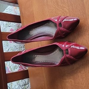 Franco Sarto Burgundy Patent Leather pump sz 8 m